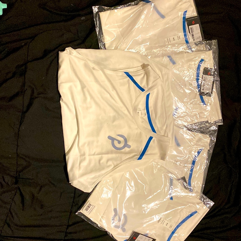 SU221 Peloton White Swift Tank